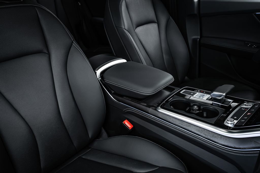 Used 2023 Audi Q8 Premium Plus w/ Premium Plus Package image 31