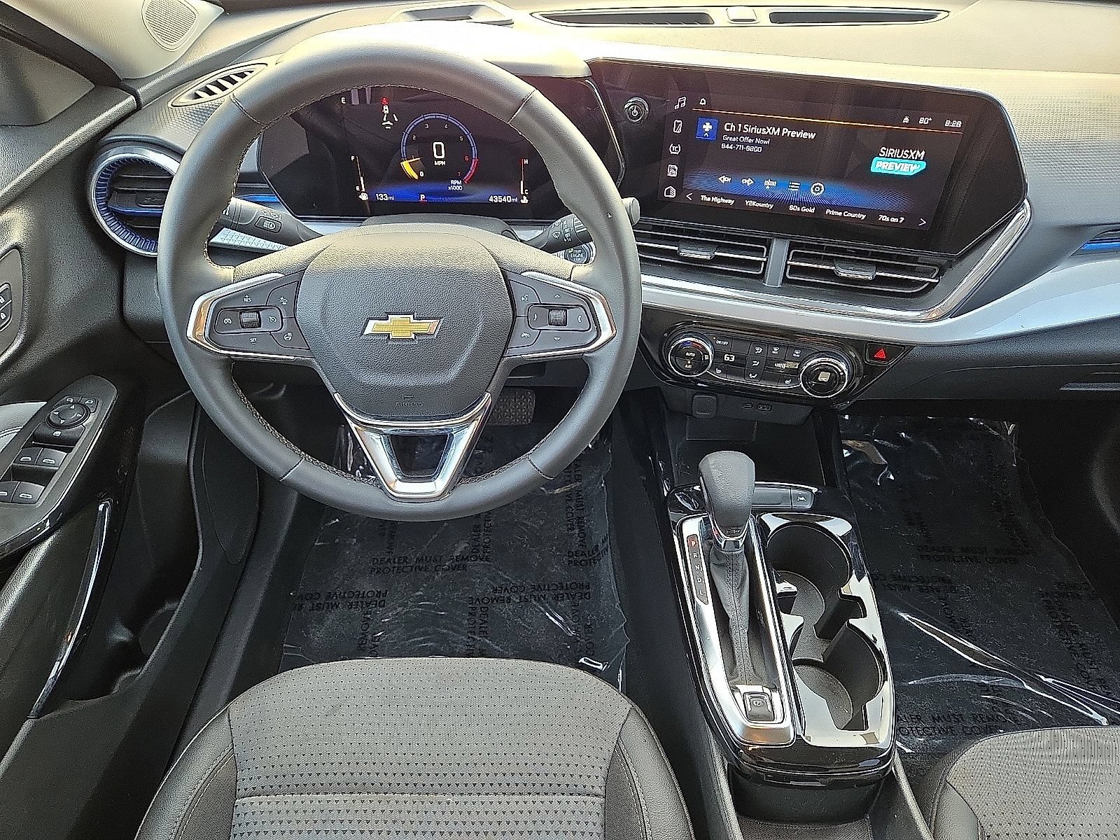Used 2025 Chevrolet Trax LT w/ Driver Confidence Package FWD image 18