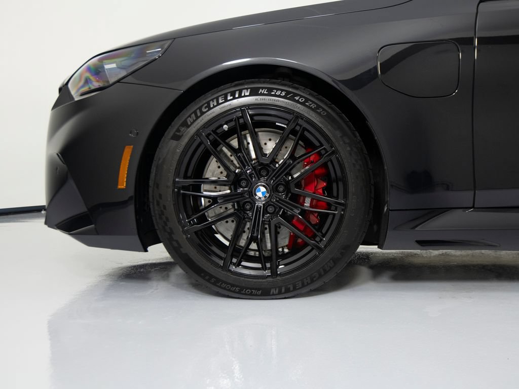 Used 2026 BMW M5 Touring AWD/4WD image 9