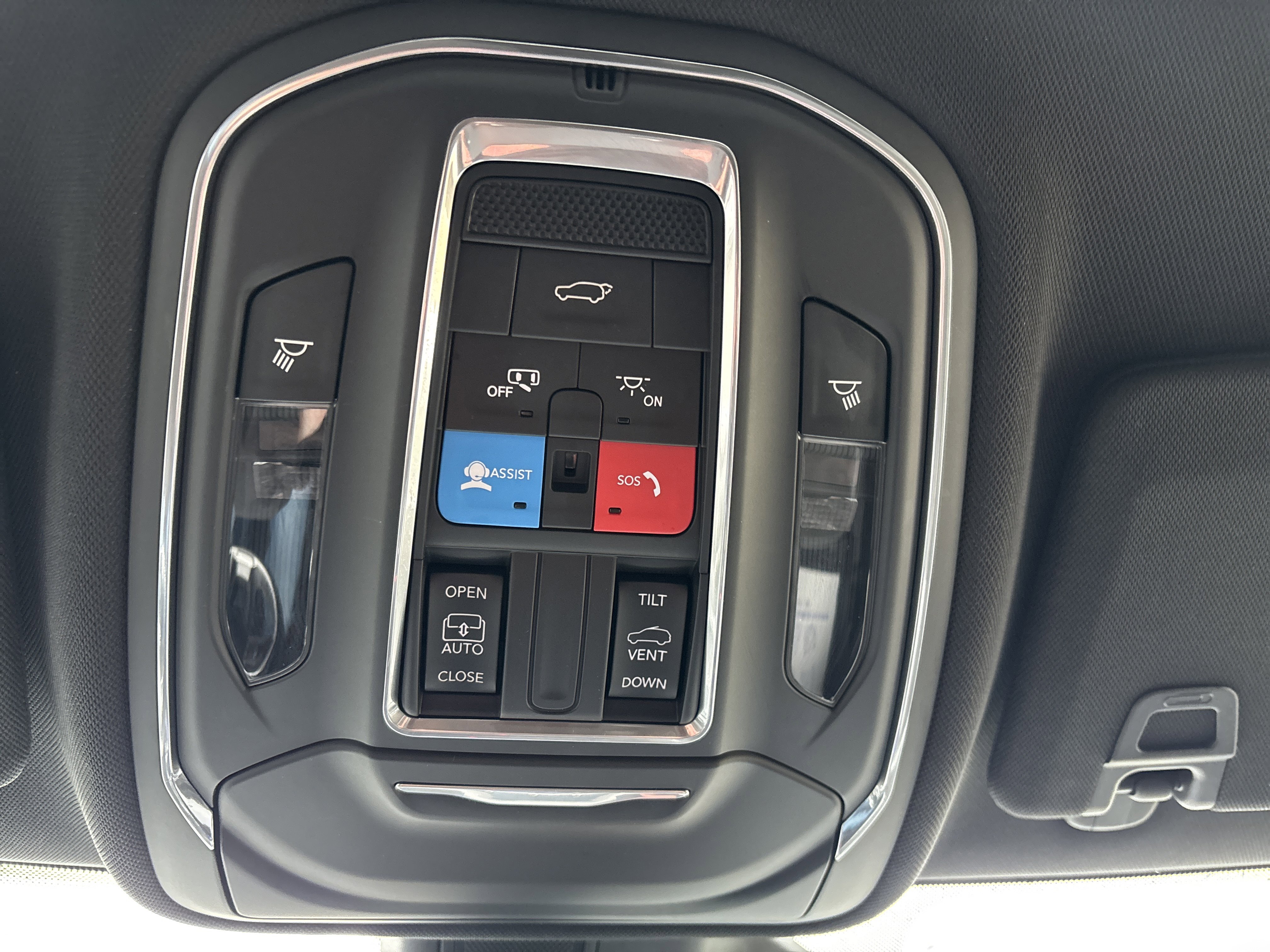 Used 2021 Jeep Grand Cherokee L Laredo image 33