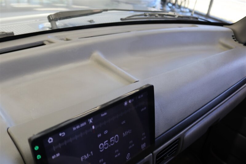 Used 1997 Ford F250 4x4 Regular Cab Heavy Duty image 84