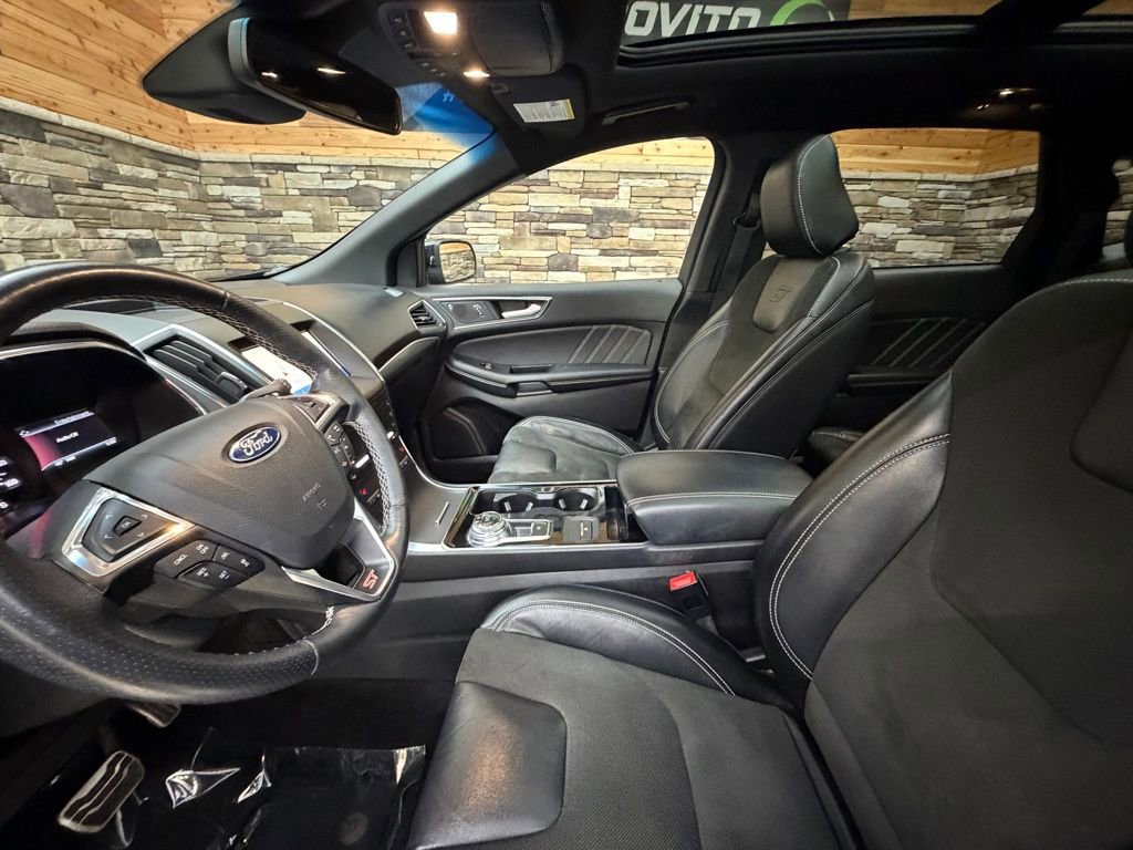 Used 2020 Ford Edge ST w/ Cold Weather Package image 11