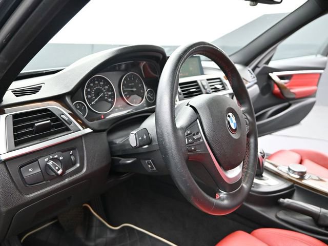 Used 2018 BMW 330i xDrive w/ Convenience Package image 17