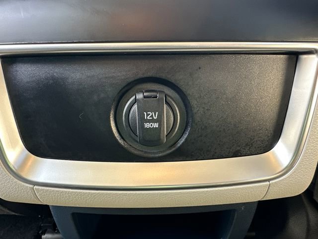 Used 2026 Kia Carnival EX image 19