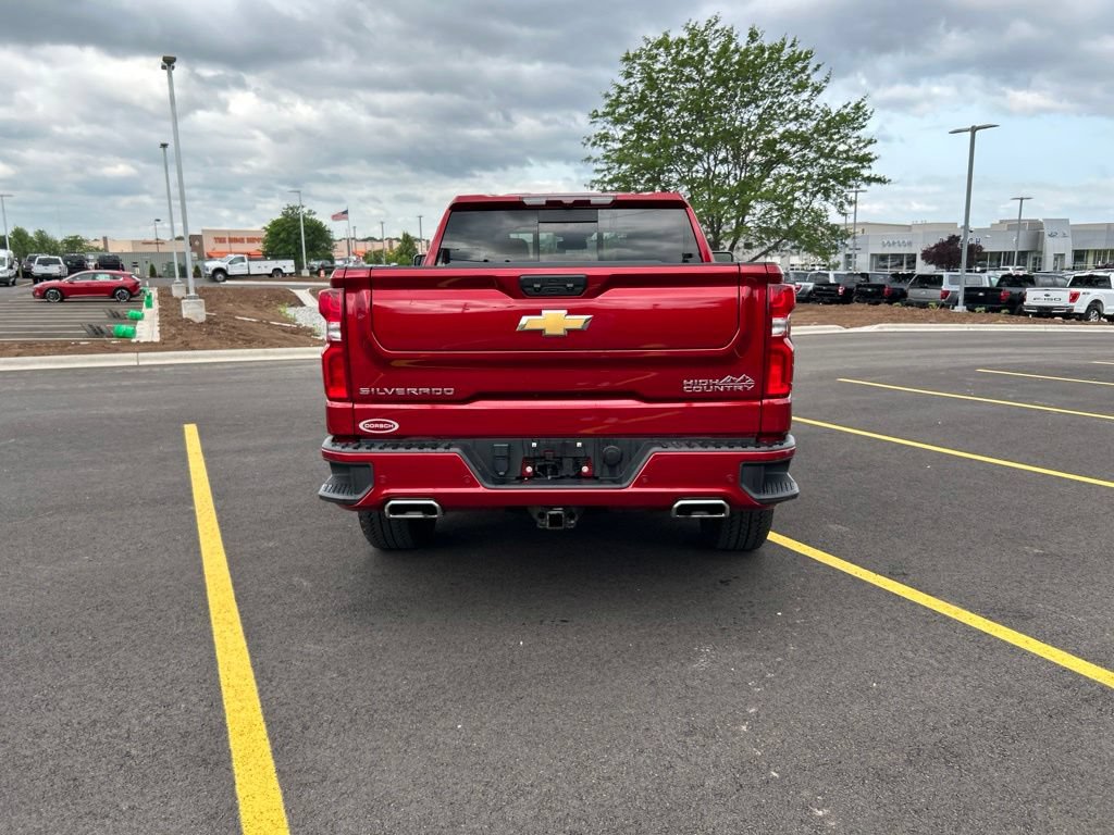 Used 2024 Chevrolet Silverado 1500 High Country w/ Max Trailering Package AWD/4WD image 7