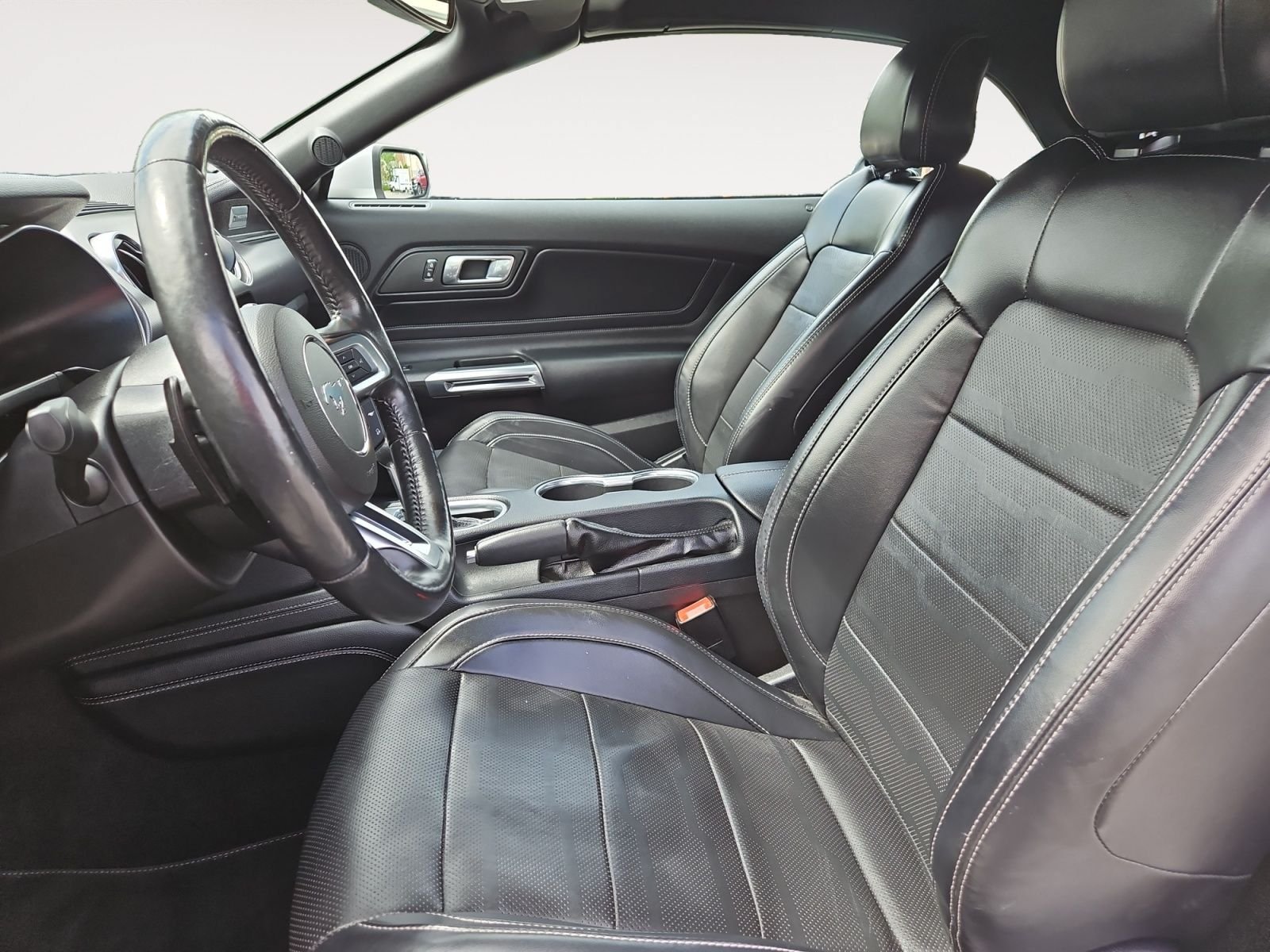 Used 2019 Ford Mustang GT Premium w/ Equipment Group 401A RWD image 9