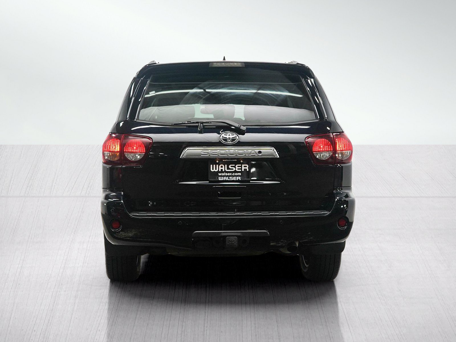 Used 2019 Toyota Sequoia Platinum AWD/4WD image 4