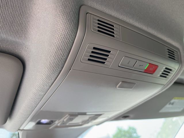 Used 2023 Volkswagen Tiguan SE image 28