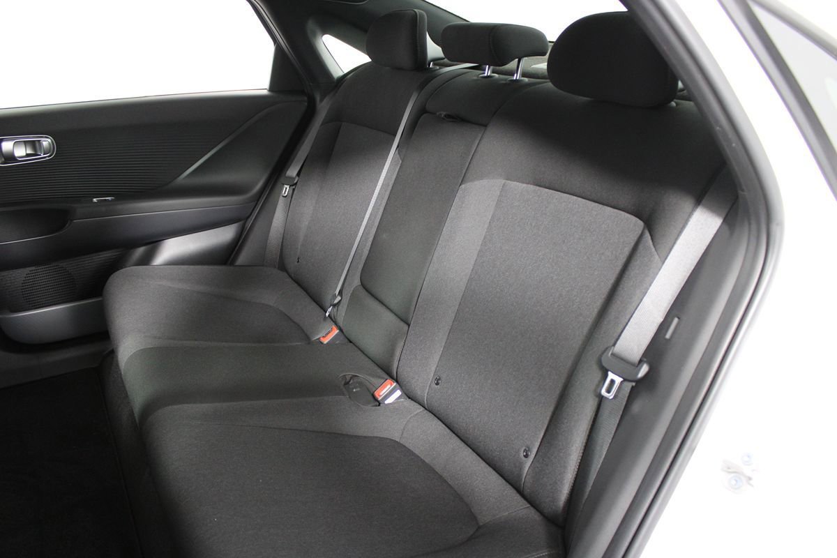Used 2024 Hyundai Ioniq 6 SE RWD image 19