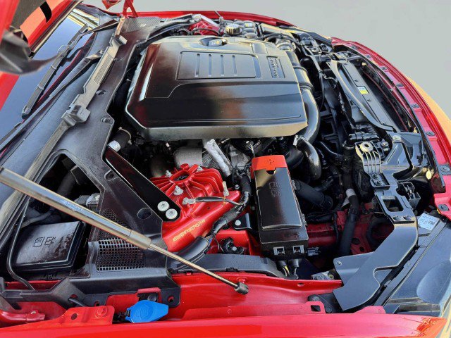 Used 2019 Jaguar XE Premium image 60