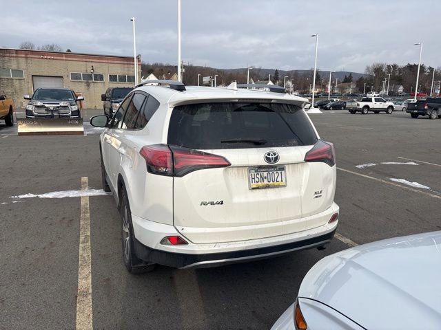 Used 2018 Toyota RAV4 XLE image 4