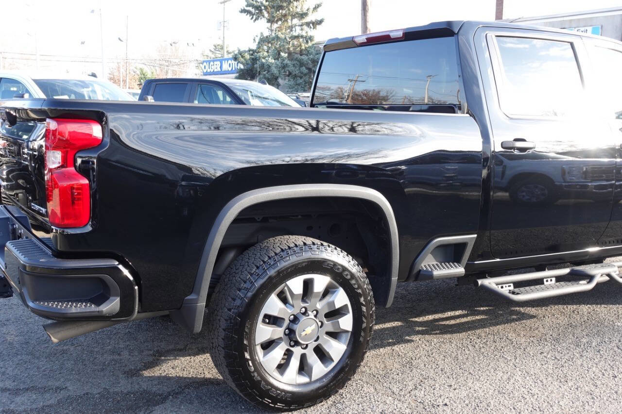 Used 2025 Chevrolet Silverado 2500 Custom w/ Custom Value Package image 10