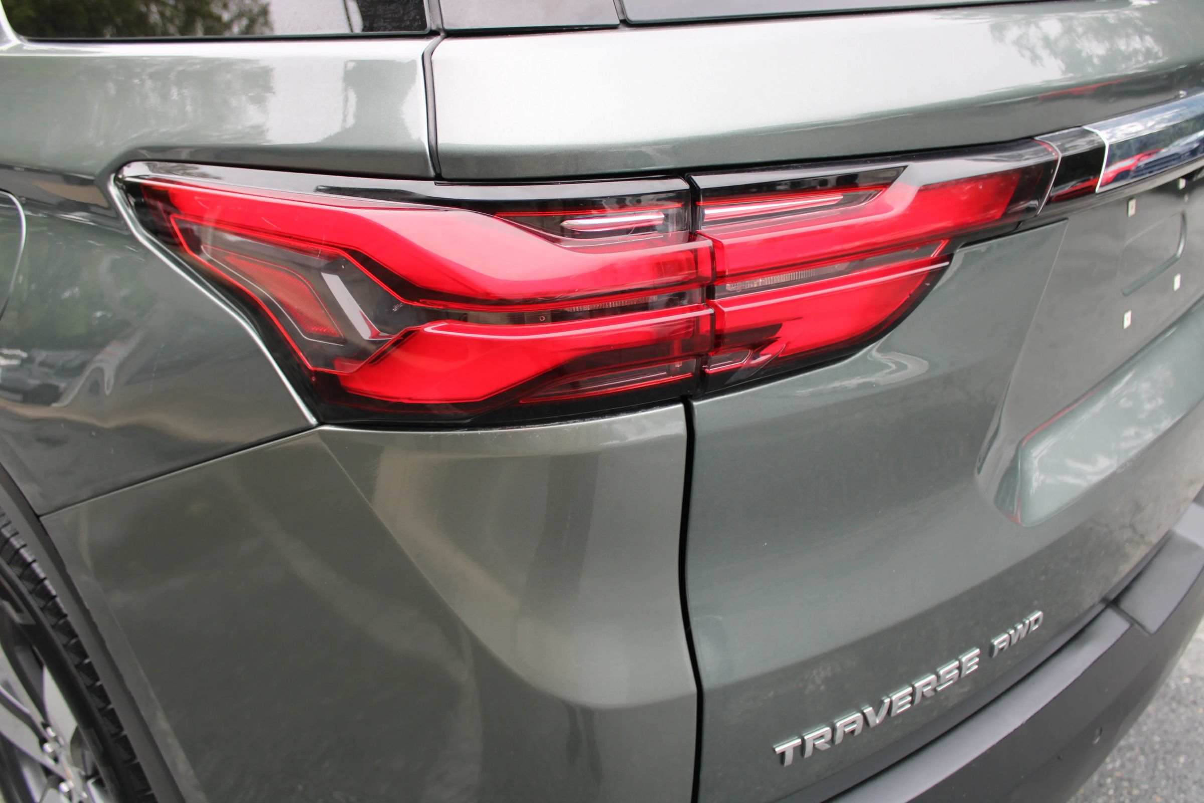 Used 2022 Chevrolet Traverse LT w/ LT Premium Package AWD/4WD image 35