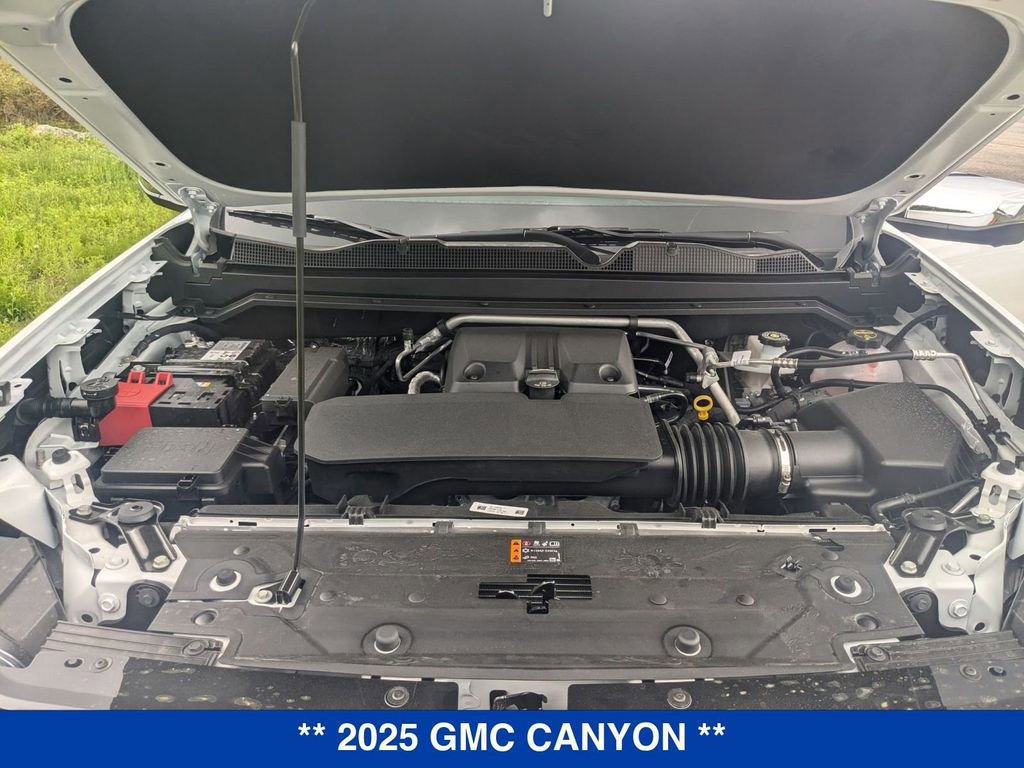 New 2025 GMC Canyon Denali image 42