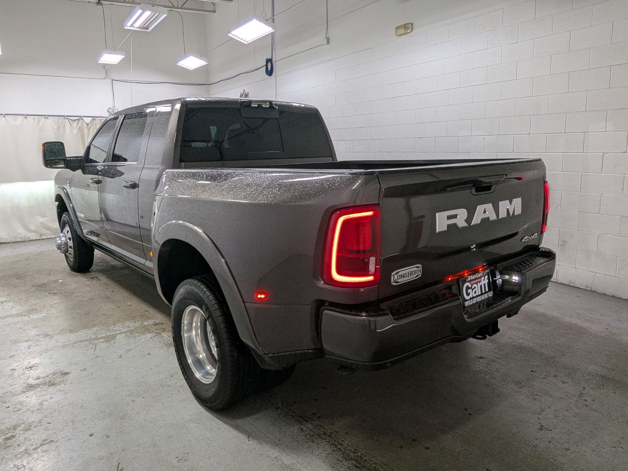 Used 2026 RAM 3500 Longhorn AWD/4WD image 9