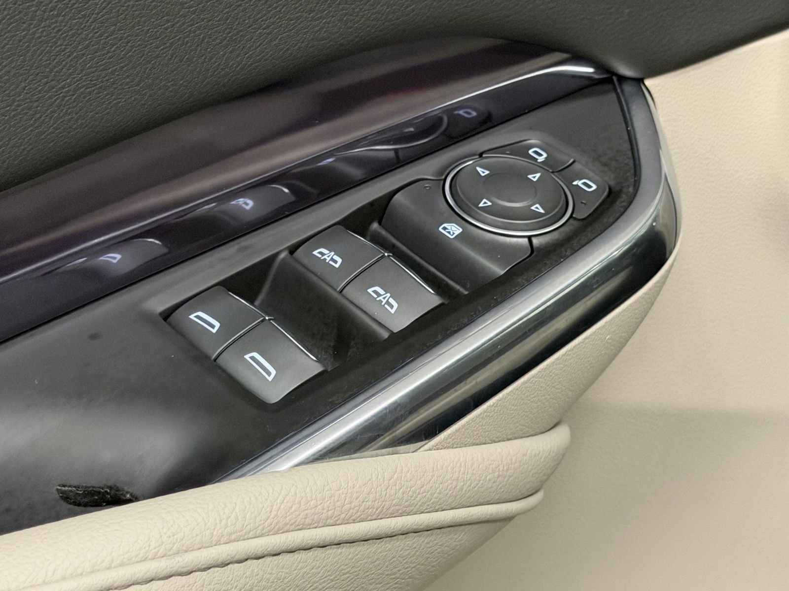 Used 2023 Cadillac XT4 Luxury image 21