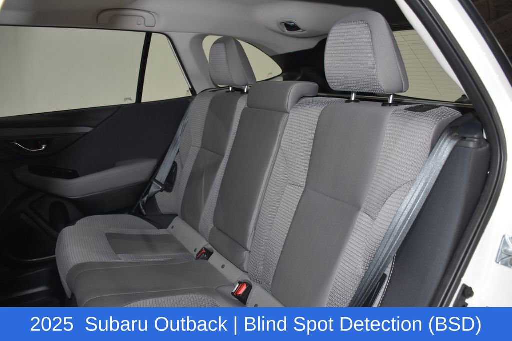 Used 2025 Subaru Outback Premium image 27