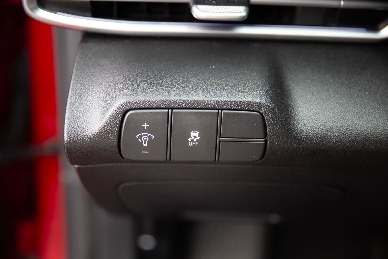 Used 2024 Hyundai Elantra SEL FWD image 18