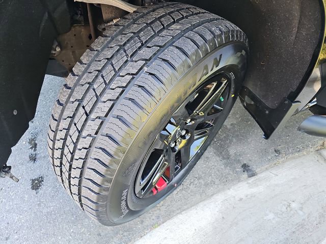 Used 2021 Chevrolet Silverado 1500 RST w/ Redline Edition AWD/4WD image 30