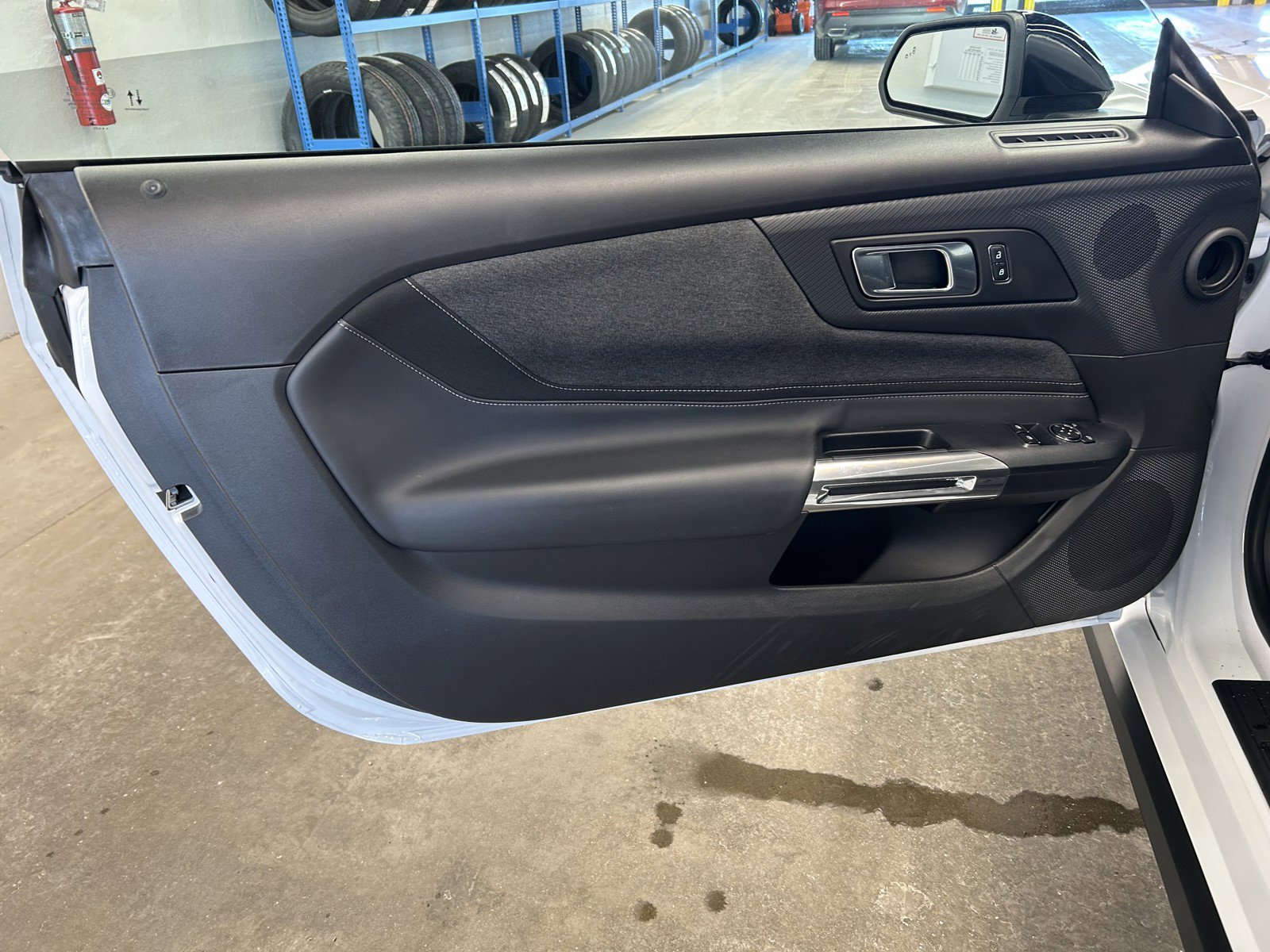 Used 2025 Ford Mustang Coupe image 10