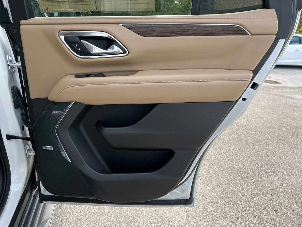 Used 2021 Chevrolet Tahoe Premier w/ Premium Package RWD image 48