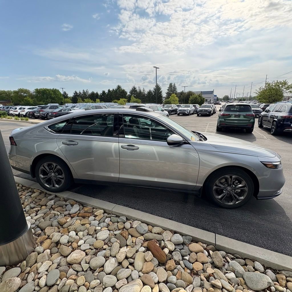 Used 2023 Honda Accord EX image 5