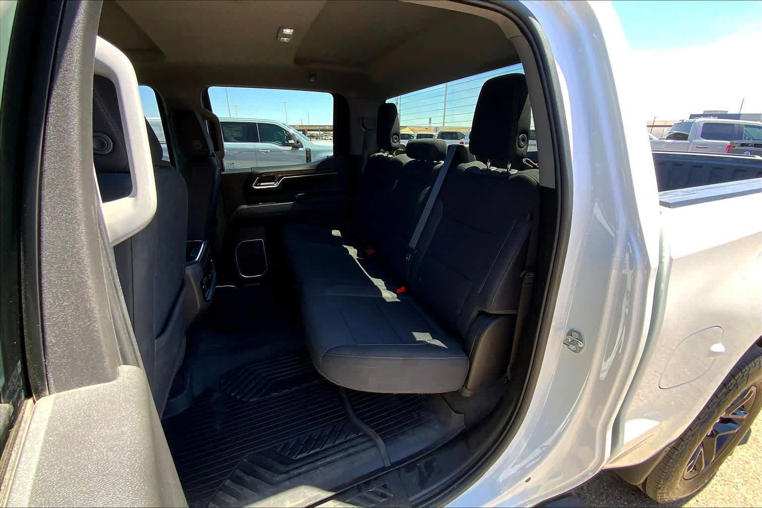 Used 2024 Chevrolet Silverado 1500 LT Trail Boss w/ Protection Package AWD/4WD image 21