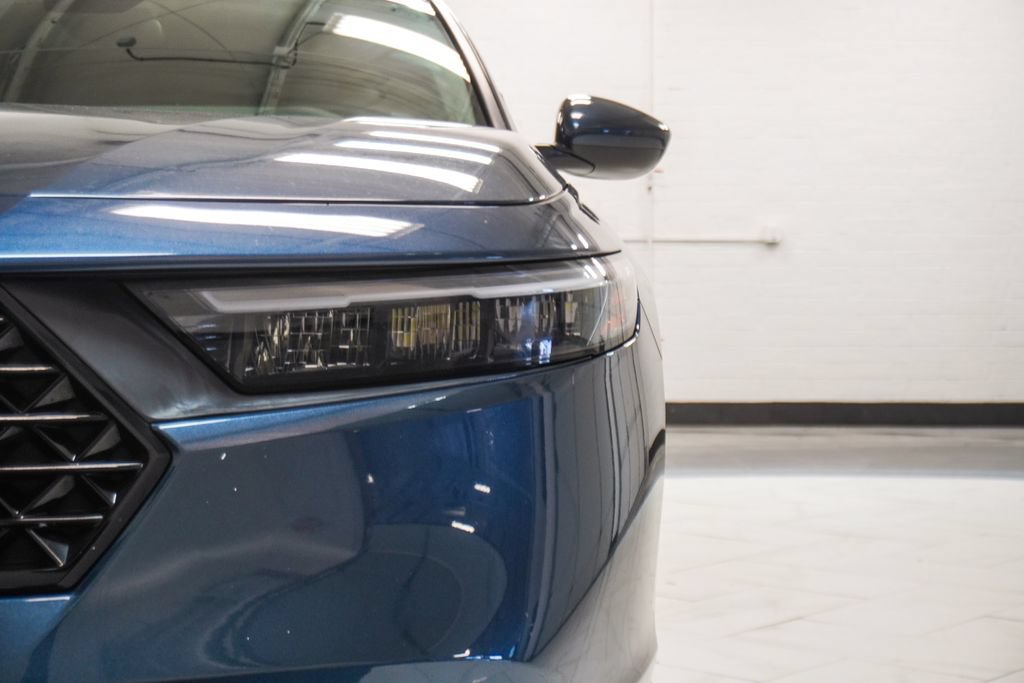 Used 2023 Honda Accord EX image 37
