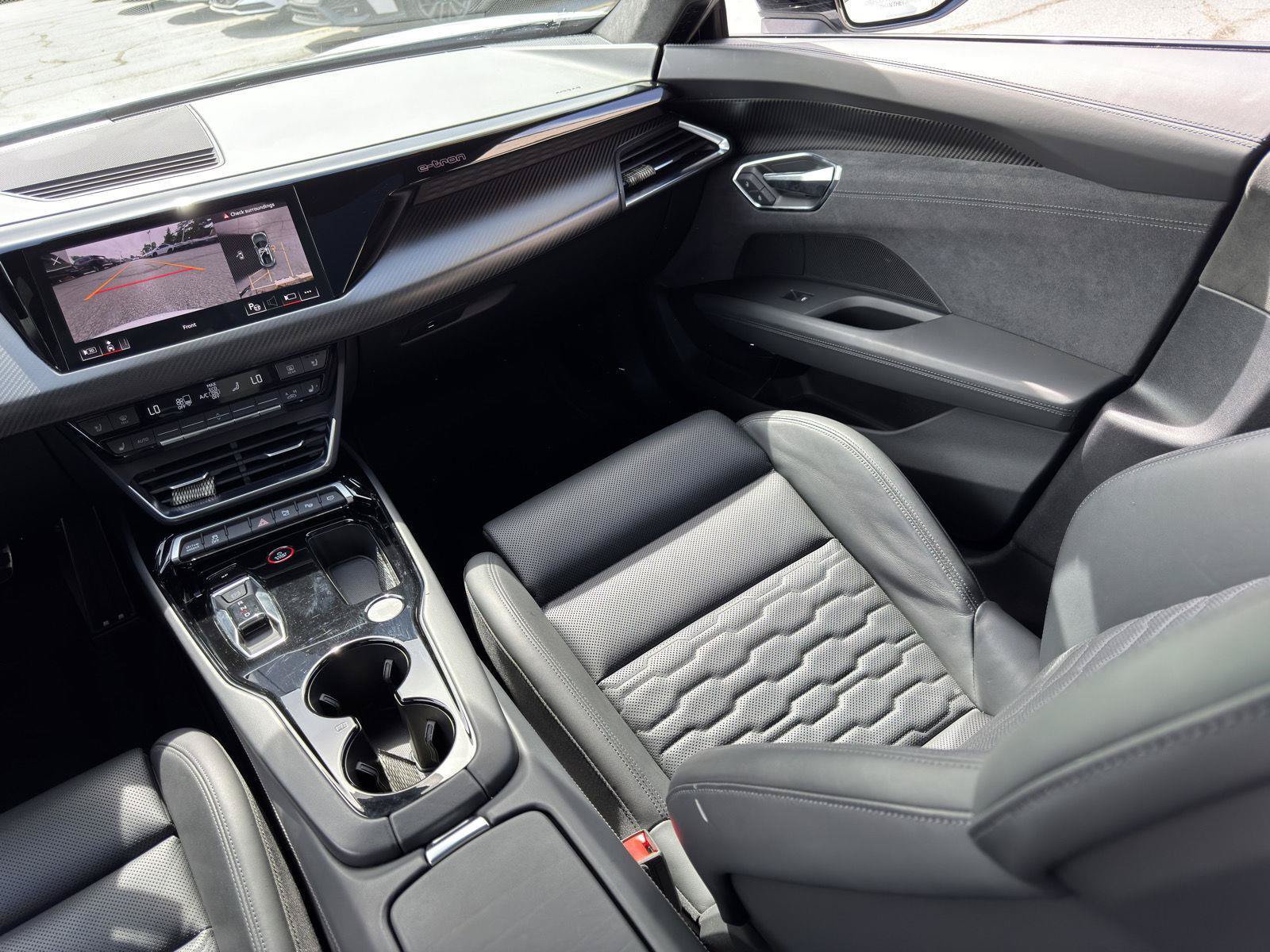 Used 2023 Audi RS e-tron GT w/ Carbon Performance Package AWD/4WD image 39