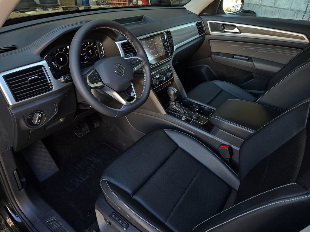 Used 2023 Volkswagen Atlas SEL image 9