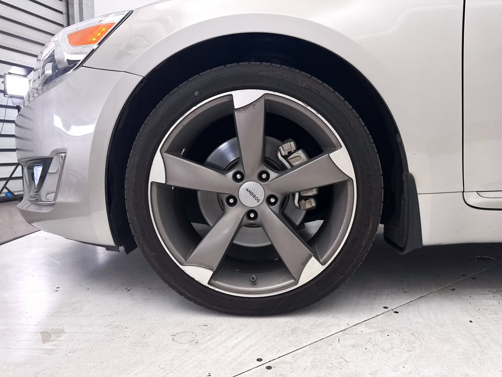 Used 2014 Kia Cadenza Premium w/ Luxury Package FWD image 4