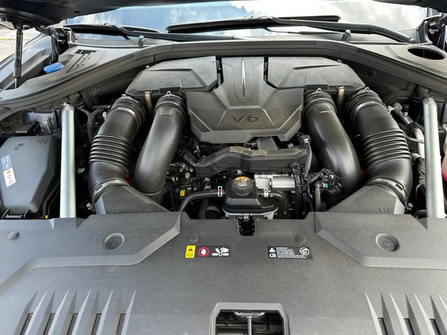 Used 2024 Genesis GV70 3.5T Sport w/ Sport Prestige Package AWD/4WD image 9