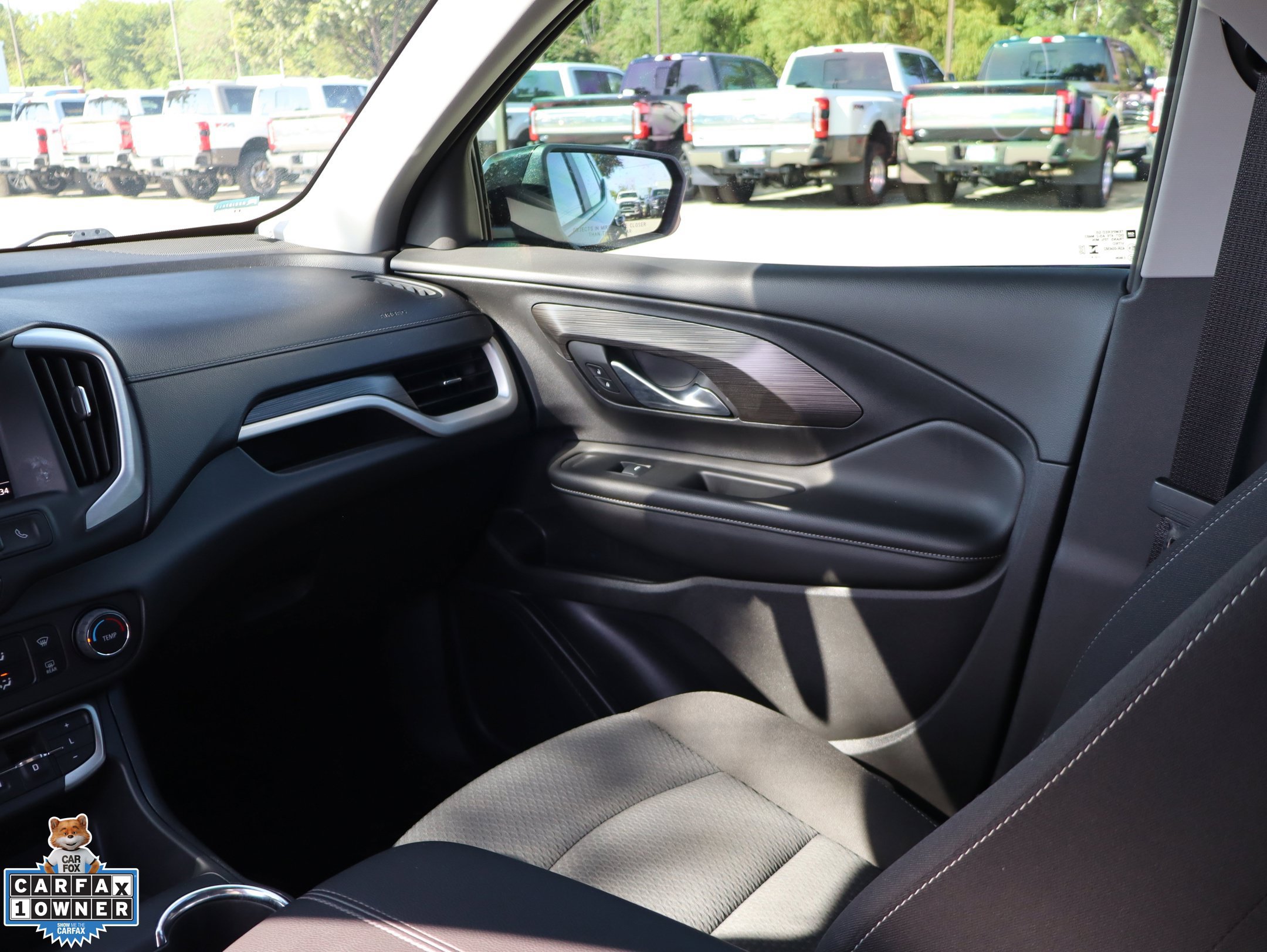 Used 2024 GMC Terrain SLE AWD/4WD image 25
