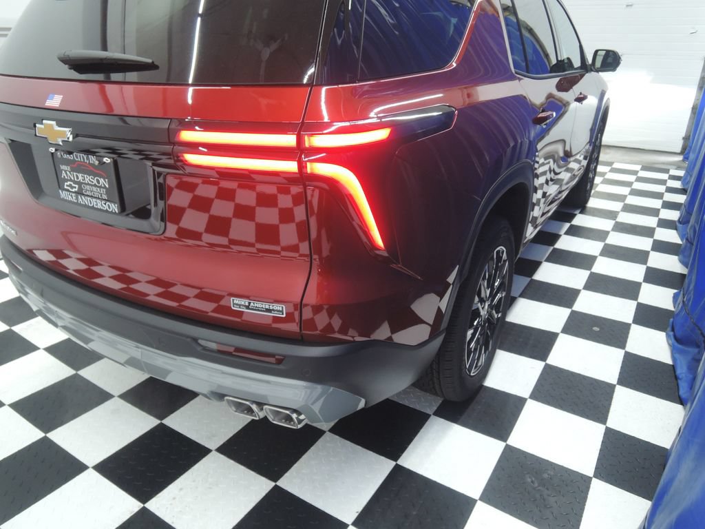 New 2026 Chevrolet Traverse LT w/ Sun and Wheel Package FWD image 34