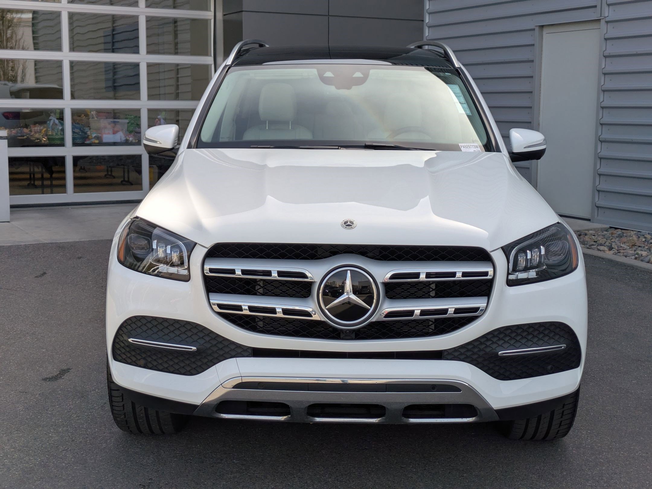Used 2023 Mercedes-Benz GLS 450 4MATIC image 9