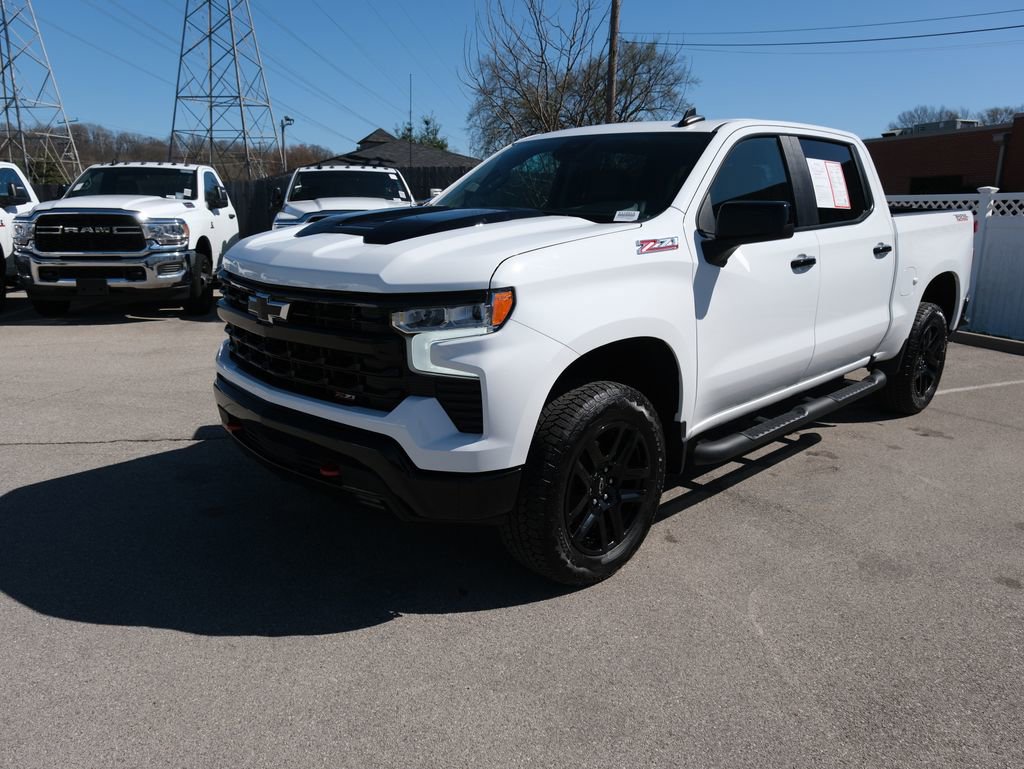 Used 2025 Chevrolet Silverado 1500 LT Trail Boss w/ Convenience Package II image 11