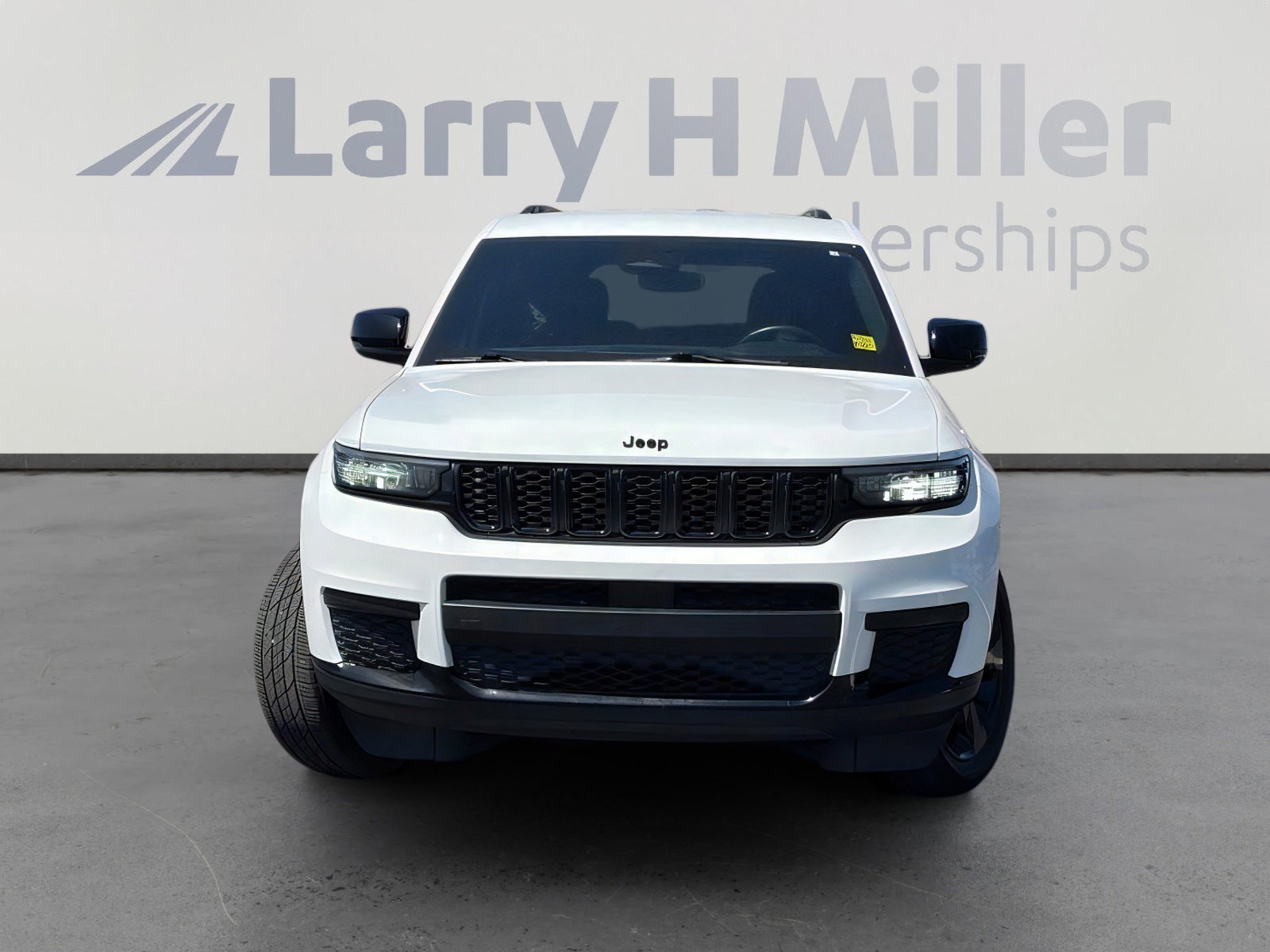 Used 2021 Jeep Grand Cherokee L Laredo AWD/4WD image 4