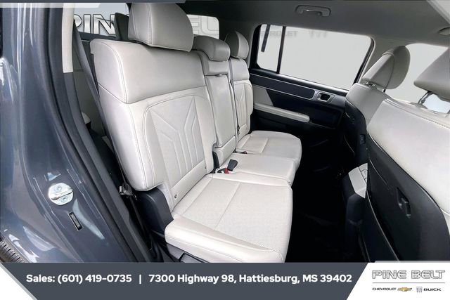 Used 2025 Hyundai Santa Fe SEL image 20