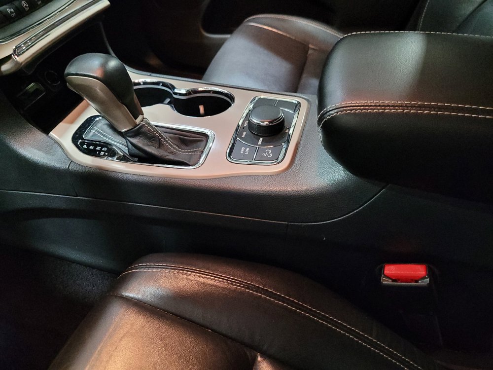 Used 2017 Jeep Grand Cherokee Limited AWD/4WD image 26