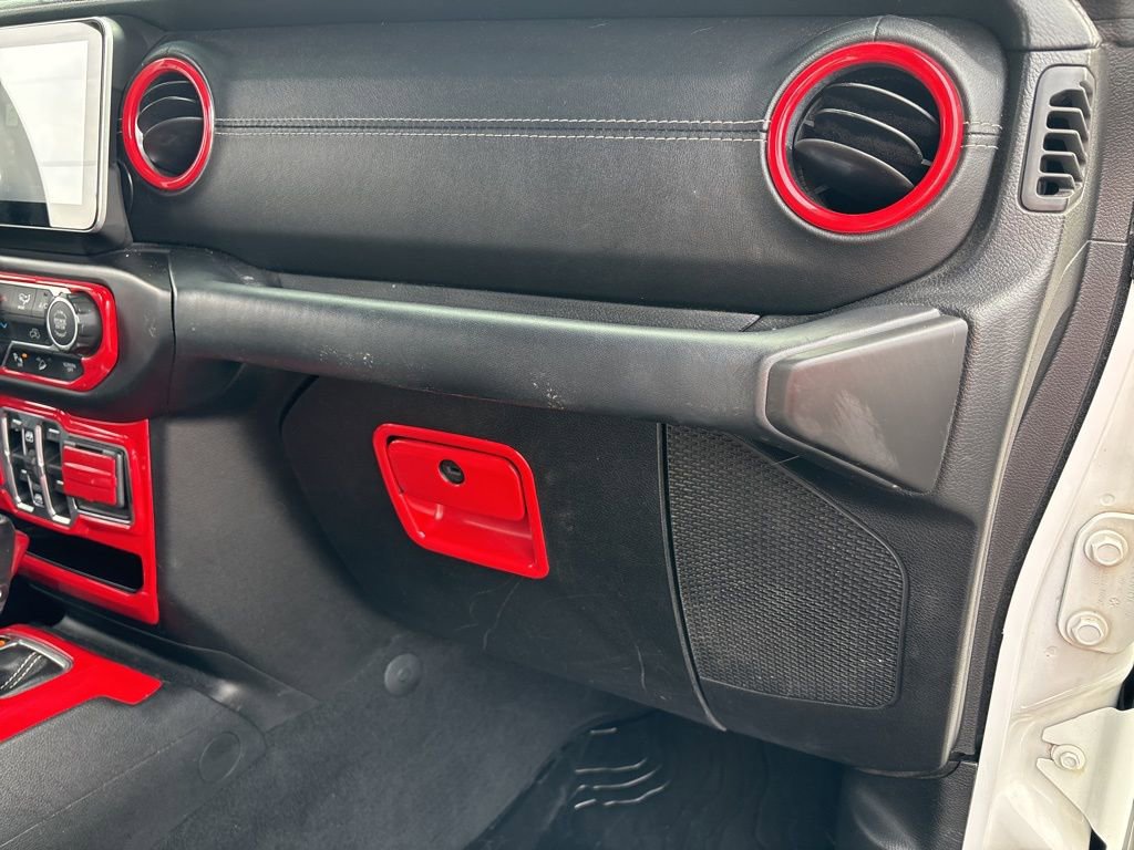 Used 2018 Jeep Wrangler Unlimited Sahara image 46