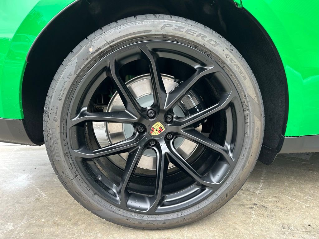 Used 2025 Porsche Macan GTS image 39