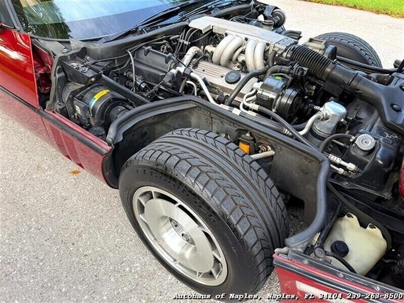 Used 1987 Chevrolet Corvette Convertible RWD image 21