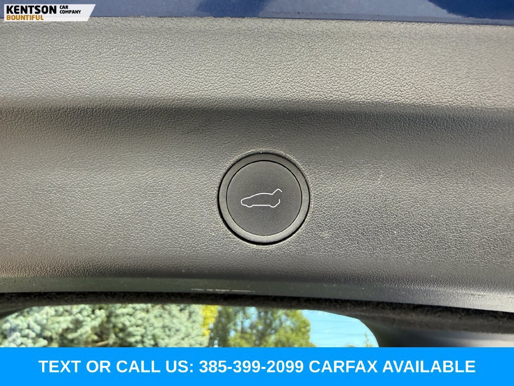Used 2023 Tesla Model Y Long Range AWD/4WD image 31