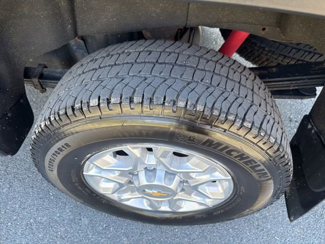 Used 2022 Chevrolet Silverado 2500 LT w/ Convenience Package image 11