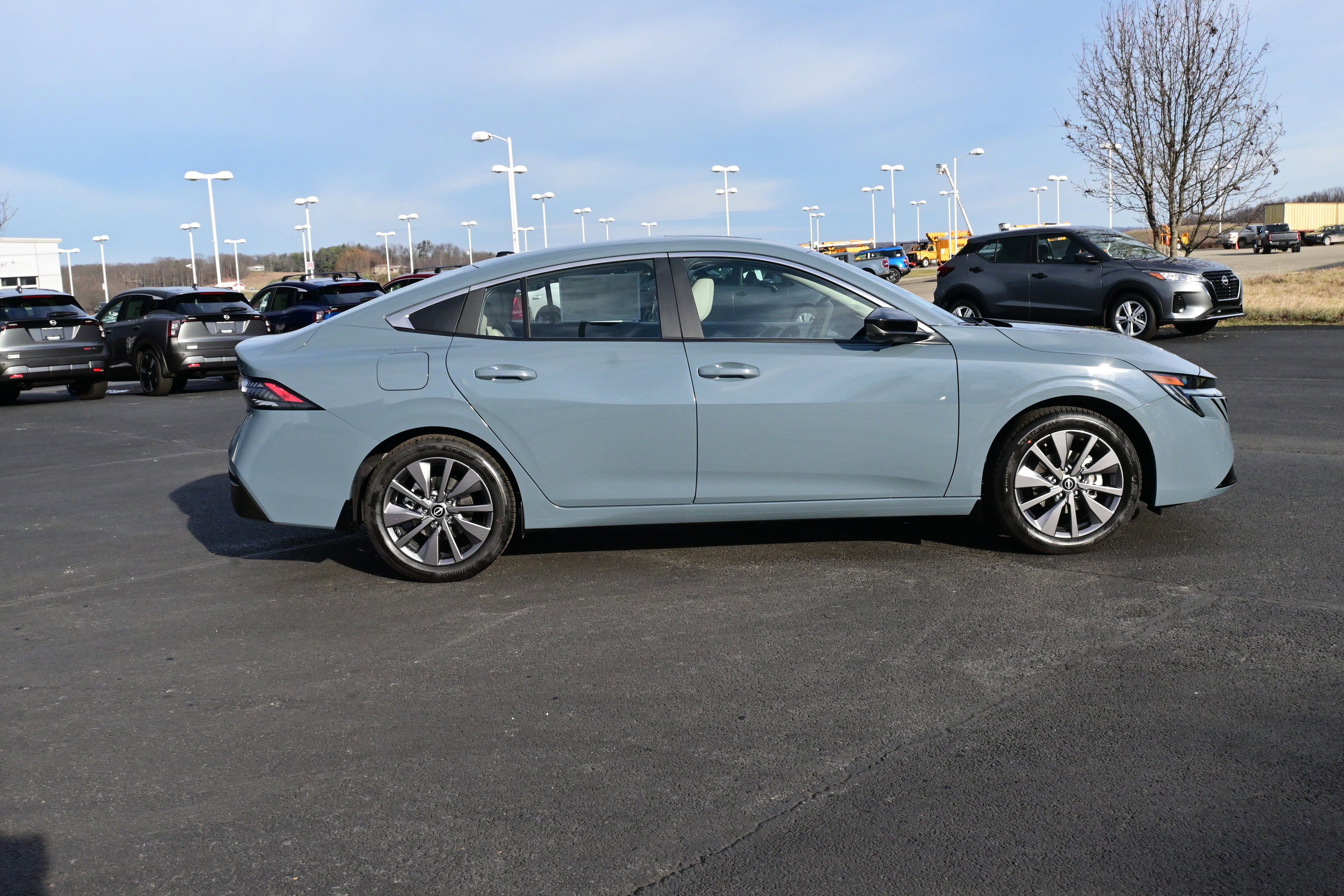 New 2026 Nissan Sentra SL w/ Floor Mat Package FWD image 5