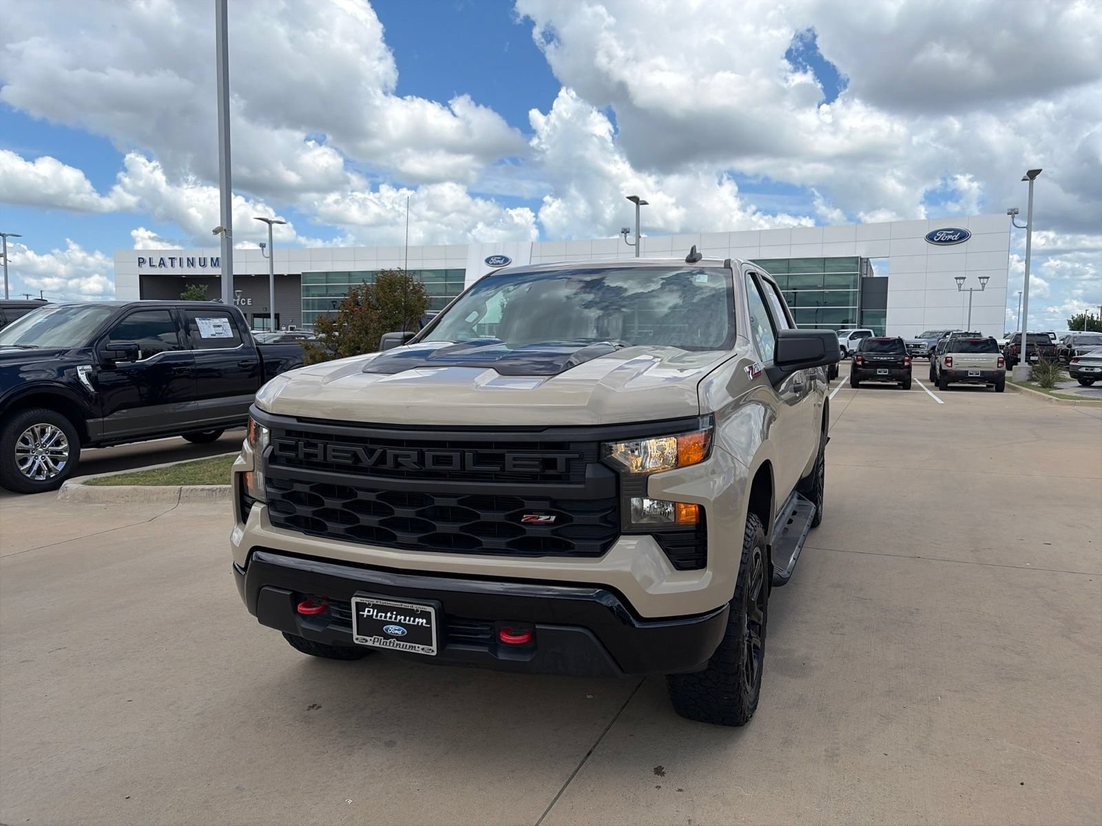 Used 2022 Chevrolet Silverado 1500 Custom Trail Boss w/ LPO, Dark Essentials Package AWD/4WD image 27