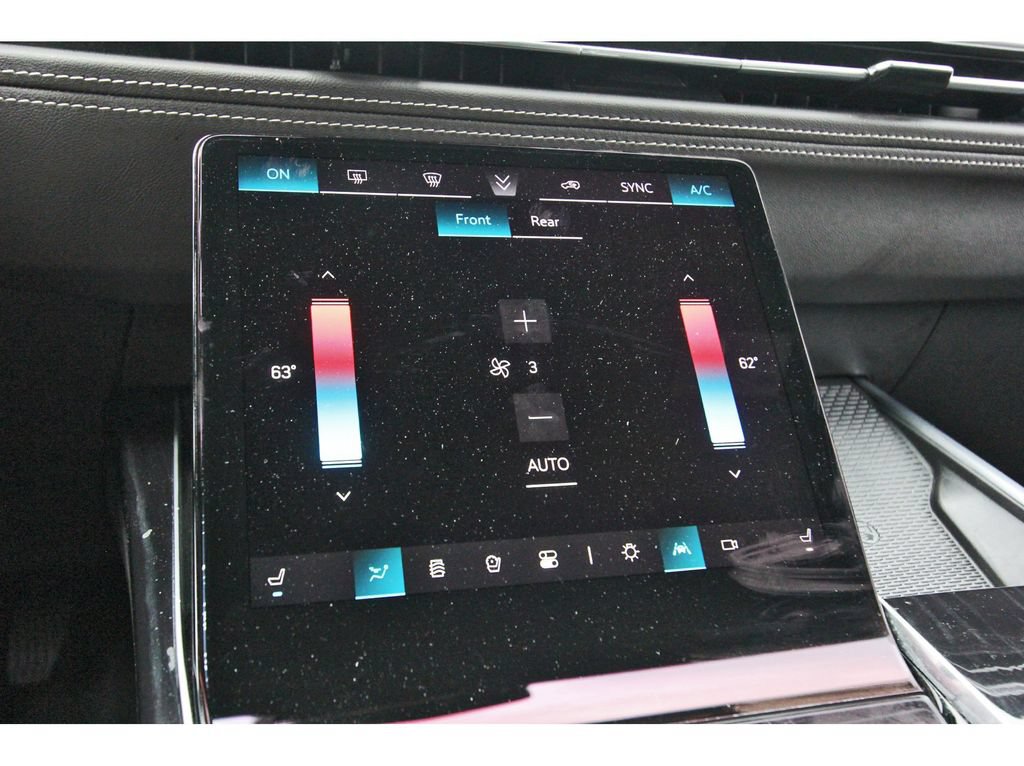 Used 2025 Cadillac Escalade ESV Sport AWD/4WD image 25