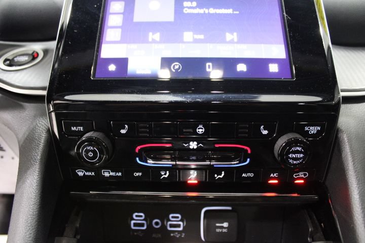 Used 2023 Jeep Grand Cherokee Altitude AWD/4WD image 35