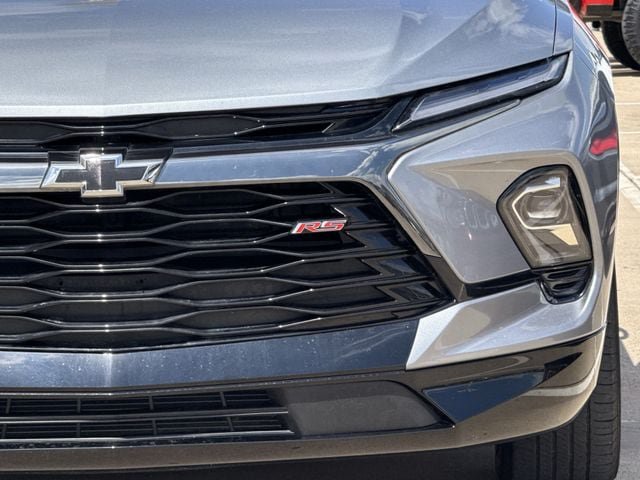 Used 2025 Chevrolet Blazer RS FWD image 9