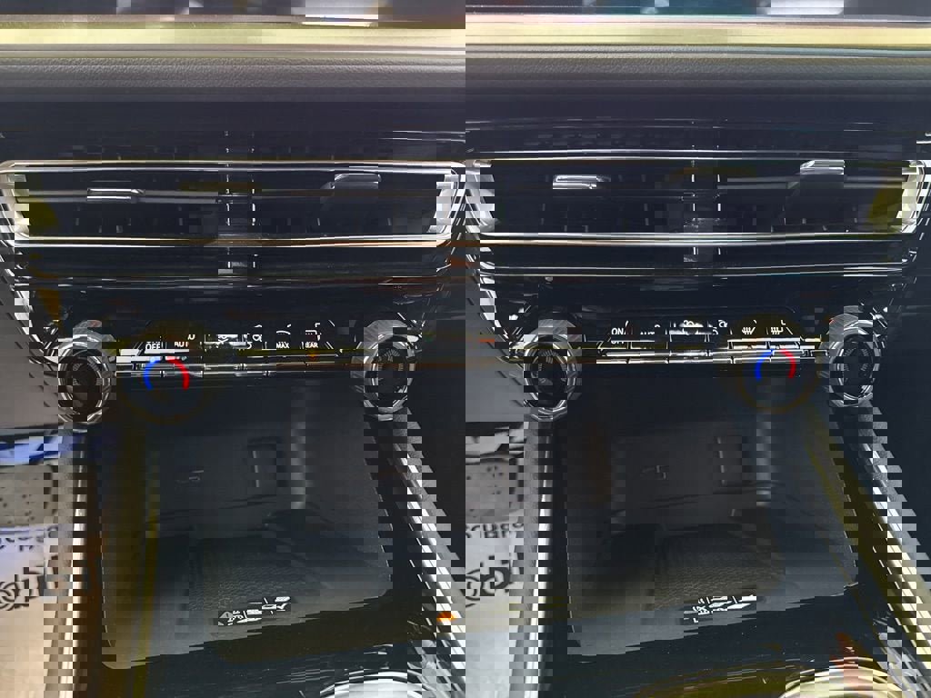 New 2026 Chevrolet Traverse LT image 28